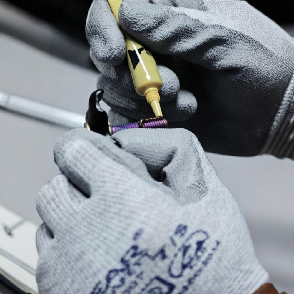 Portable Titanium Anti-Seize Lubricant for Metal Bolts – Anti-Galling & Anti-Stick